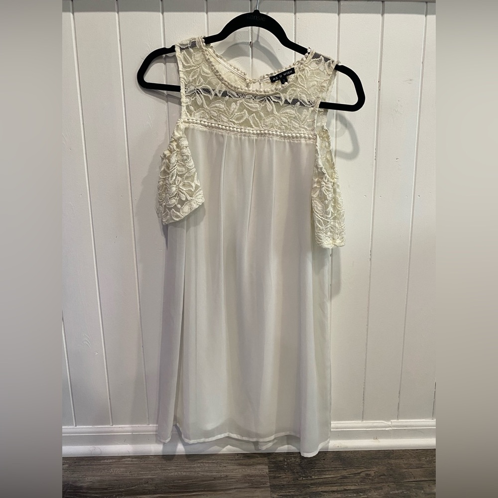 white floral cut-out dress!